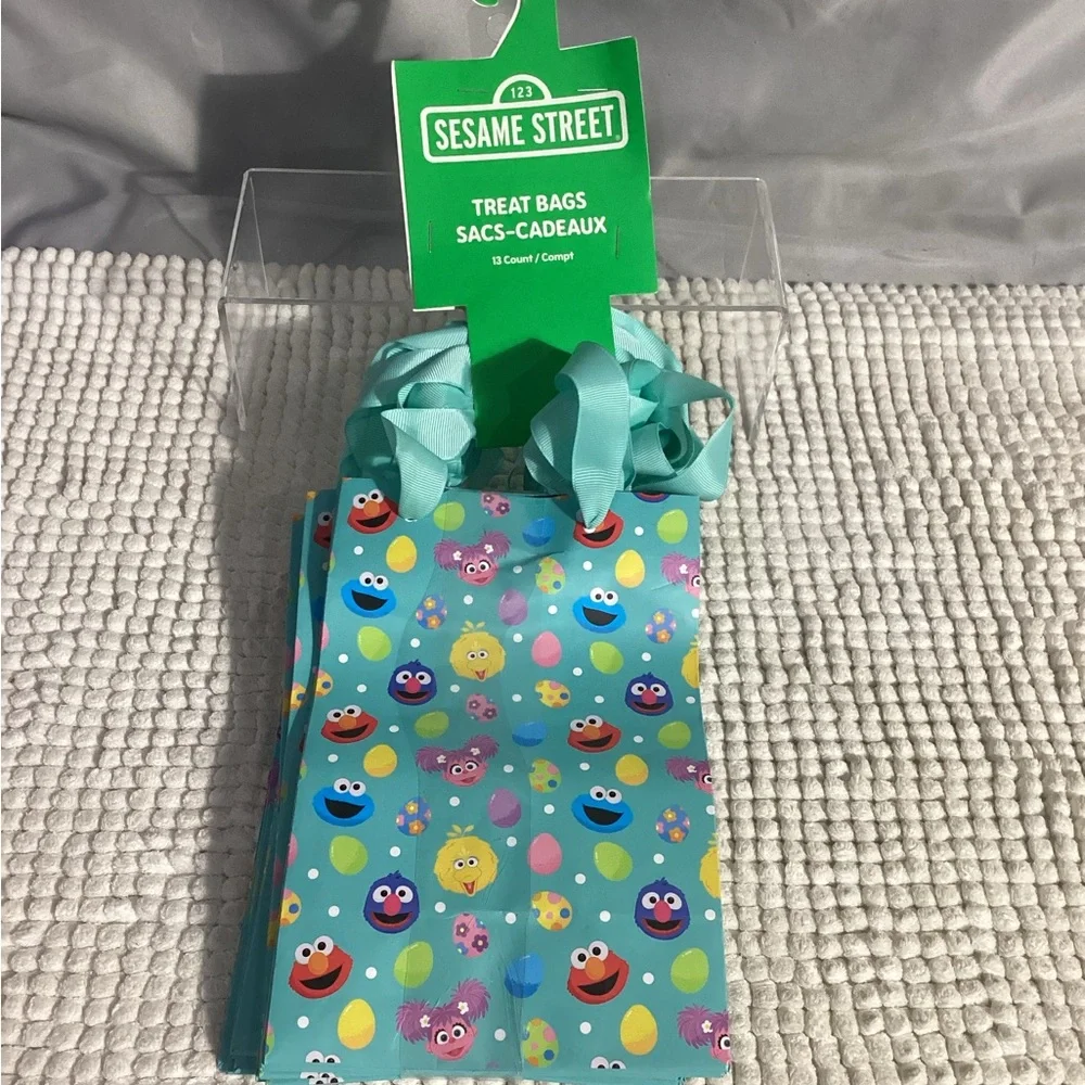 Sesame Street Easter Heavy Paper Treat Bags w/ Nice Ribbon Handles Pkg of 13